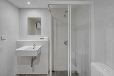 Travelodge Hotel Hobart - Accommodation BNB 2
