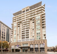 Oaks Adelaide Embassy Suites