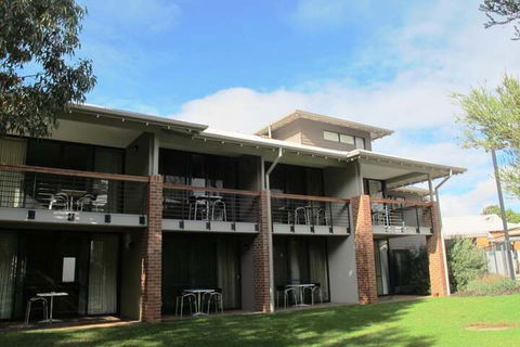 Margarets In Town Apartments - Accommodation BNB 4