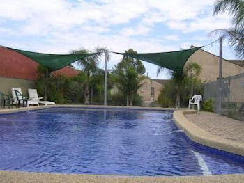 Executive Hideaway Motel - Accommodation BNB 2