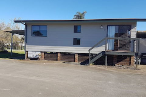 Bentley Waterfront Motel & Cottages - Accommodation BNB 0