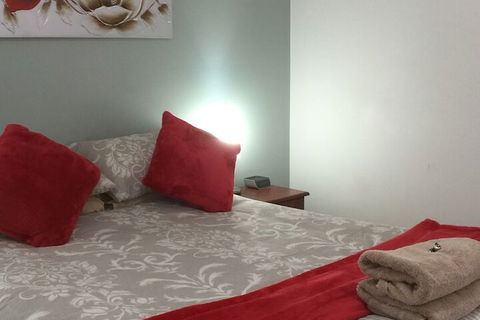 The Nosh & Nod - Avon Terrace - Accommodation BNB 3