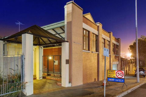 James Street Warehouse - Accommodation BNB 1