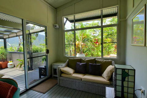 Cow Bay Hilltop Escape - Accommodation BNB 1