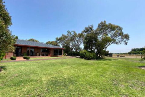 Jacaranda Wey B & B - Accommodation BNB 2
