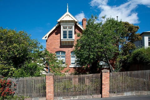 Lowena Cafe And Accommodation - Accommodation BNB 2
