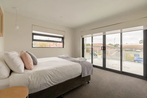Kangaroo Bay Apartments - Accommodation BNB 7