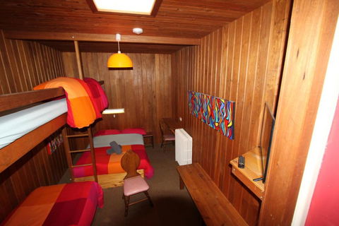 Bunkhouse Motel - Accommodation BNB 2