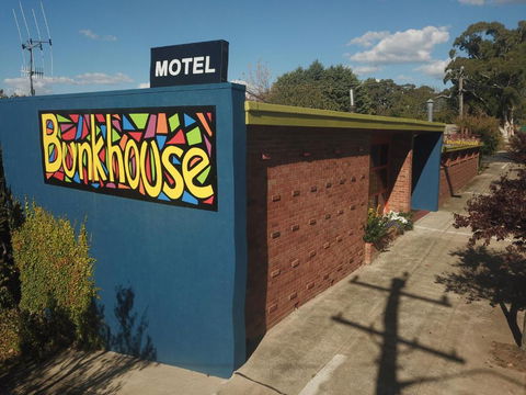 Bunkhouse Motel - Accommodation BNB 4