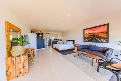 COAST Motel And Apartments - Accommodation BNB 5