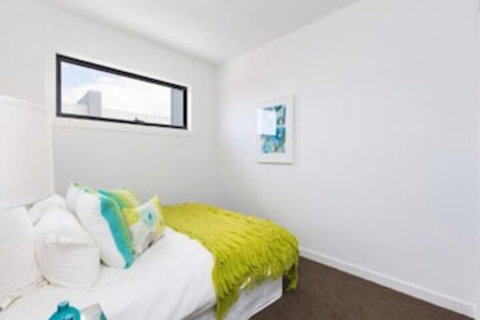 Modern Inner West Stay - Accommodation BNB 3
