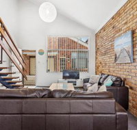 The Pines 5 - Accommodation BNB