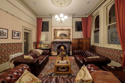 The Old Bank Boutique Hotel - Accommodation BNB 5