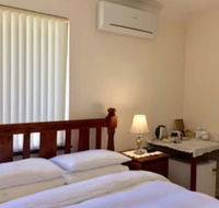The Royal Dolphin BB in Safety Bay - Accommodation BNB