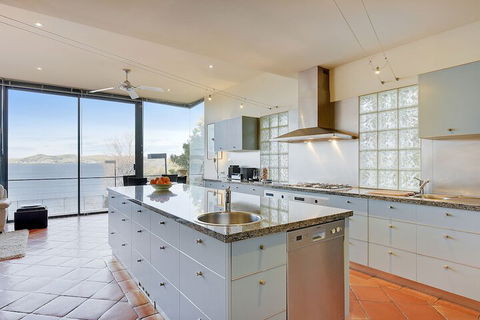 Kylakin On The Derwent River - Rejuvenate Stays - Accommodation BNB 5
