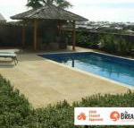La Mer Home with a Pool - Accommodation BNB