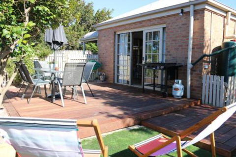 Stylish 2 Bedroom Unit - Accommodation BNB 4