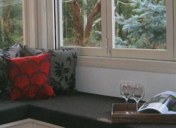 Hollyhock B&B - Accommodation BNB 1