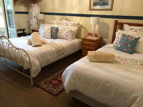 Guest House On Hyde - Accommodation BNB 4