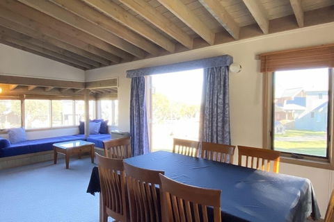 Alpine Interlude - Accommodation BNB 3
