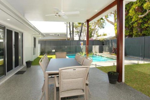 Palm 95 Modern 4 BDRM Home With Pool - Accommodation BNB 6