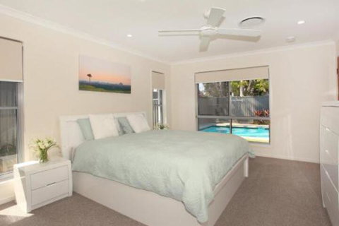 Palm 95 Modern 4 BDRM Home With Pool - Accommodation BNB 5