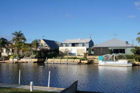 Holiday House - Accommodation BNB 0