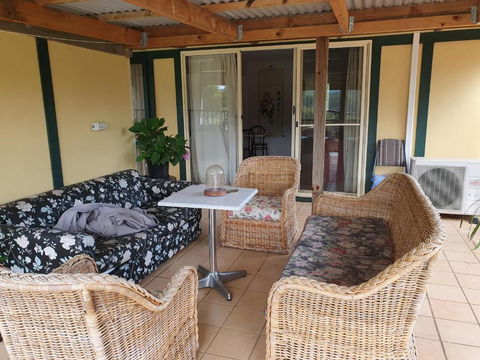 Oaktree Guest House - Accommodation BNB 5
