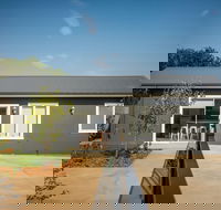 Kirsten Accommodation Parkes - Accommodation BNB