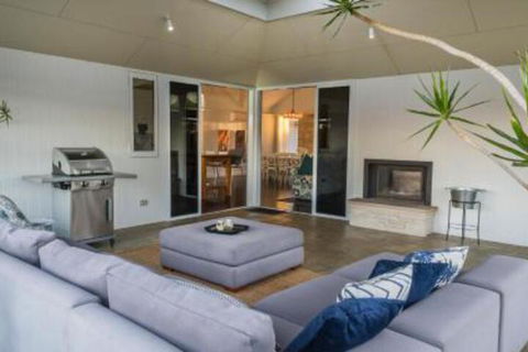The White House At Wallcliffe Farms - Accommodation BNB 4