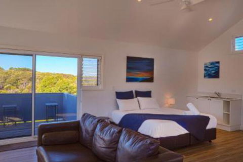 The White House At Wallcliffe Farms - Accommodation BNB 2
