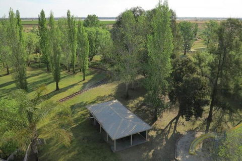 Hilltop Resort - Accommodation BNB 3
