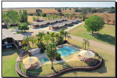Hilltop Resort - Accommodation BNB 5