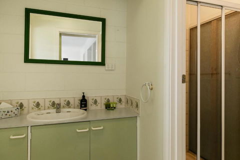 Anchor Wheel Motel - Accommodation BNB 2