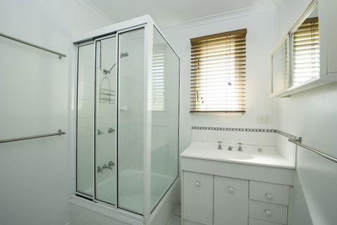 Twin Cottages - Accommodation BNB 2
