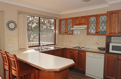 Hill Top Water & Bush Views - Accommodation BNB 2