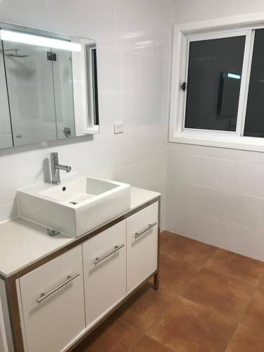 The Hill House - Accommodation BNB 1