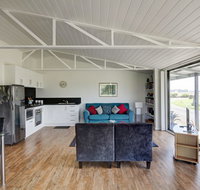 Lagoons Bay Garden Pavillion 2 - Accommodation BNB