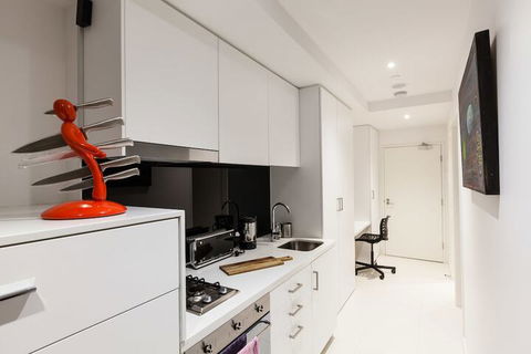 CLARK, 1BDR Melbourne Apartment - Accommodation BNB 4