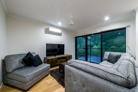 Bundaleer Home - Accommodation BNB 1