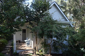 Forest Edge Cottage At Merrow Cottages - Accommodation BNB 6