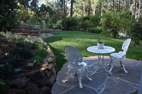 Forest Edge Cottage At Merrow Cottages - Accommodation BNB 1