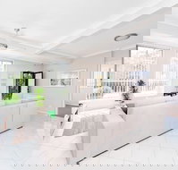 Magnolias at Fingal Bay - Accommodation BNB