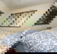 Picnic Bay Apartments Unit 3 - Accommodation BNB
