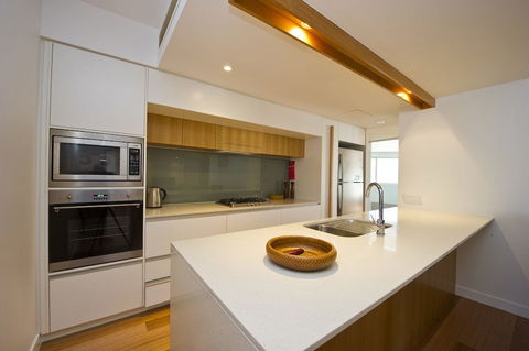 Maggies Beachfront Apt. 4 - Accommodation BNB 1