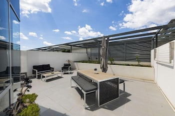 Accommodate Canberra - Lakefront - Accommodation BNB 0