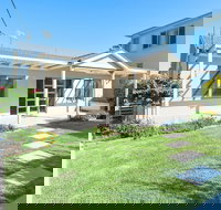 Bamboo Bay at Fingal Bay - Accommodation BNB