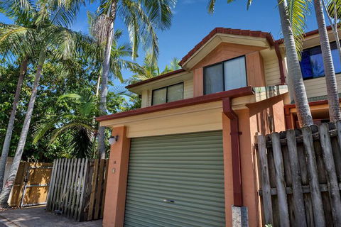 A PERFECT STAY - Mahogany Lodge - Accommodation BNB 5