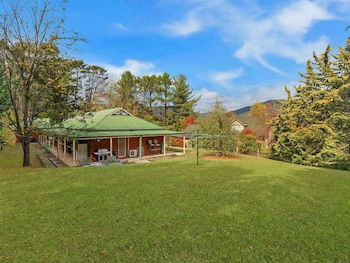 Alpine Mist - Spacious 5 Bedroom Home - Accommodation BNB 0