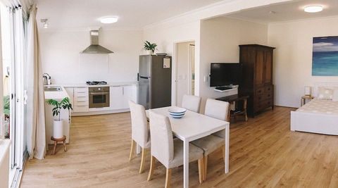 Sun Studio At Quinns Beach - Accommodation BNB 3